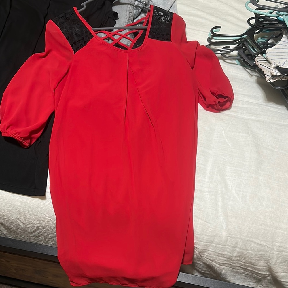 A. Byer Red and Black Pleated Ruffled Sheath Mini Dress